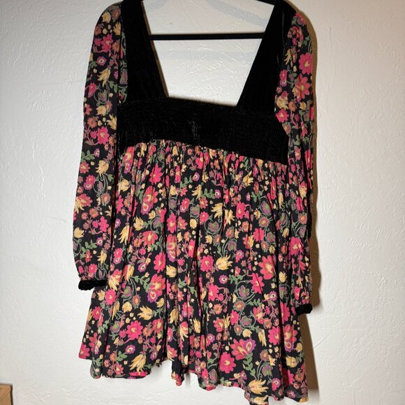 Free People Marsha Black Combo Floral Velvet Boho Mini Dress Size L NWT - Picture 11 of 13